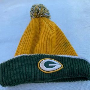 Beanie cap. Green Bay Packers. Green and gold
